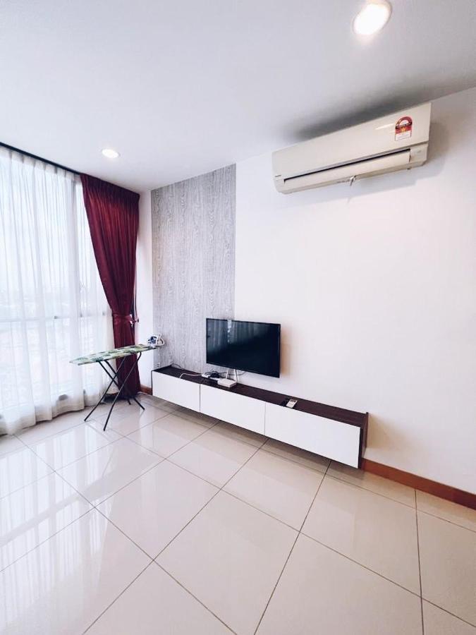 Connected Train 3 Bedrooms - Above Klgateway Mall 14 Kuala Lumpur Kültér fotó