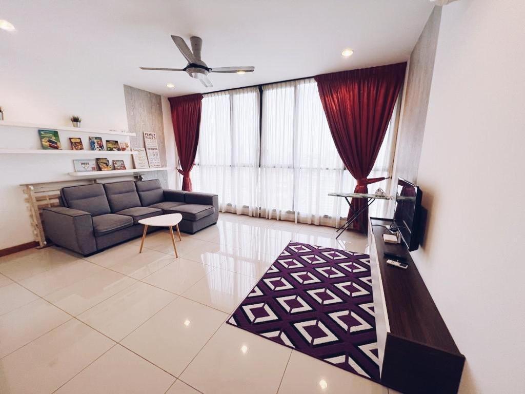 Connected Train 3 Bedrooms - Above Klgateway Mall 14 Kuala Lumpur Kültér fotó